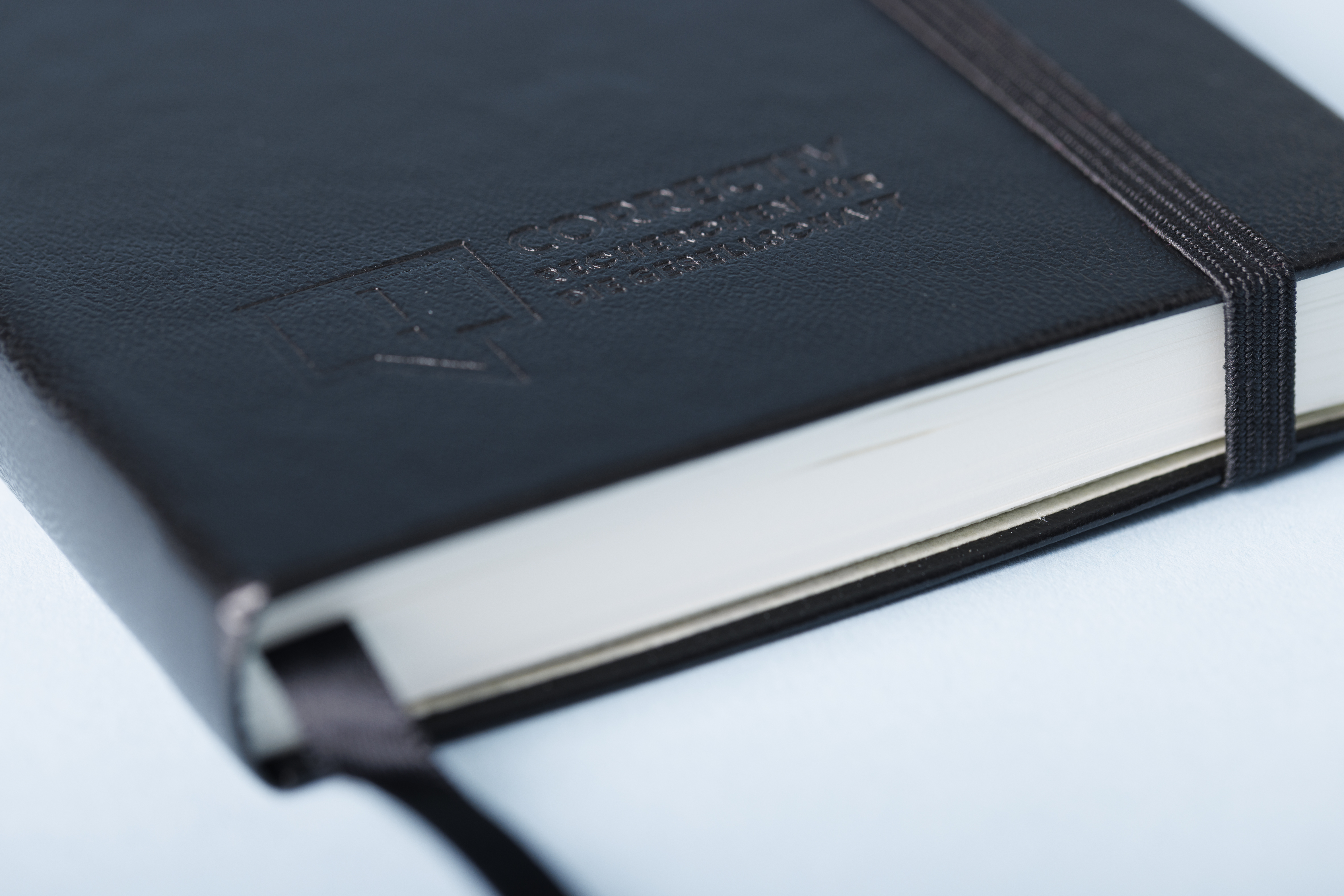 CORRECTIV-Notizbuch im Moleskine-Style