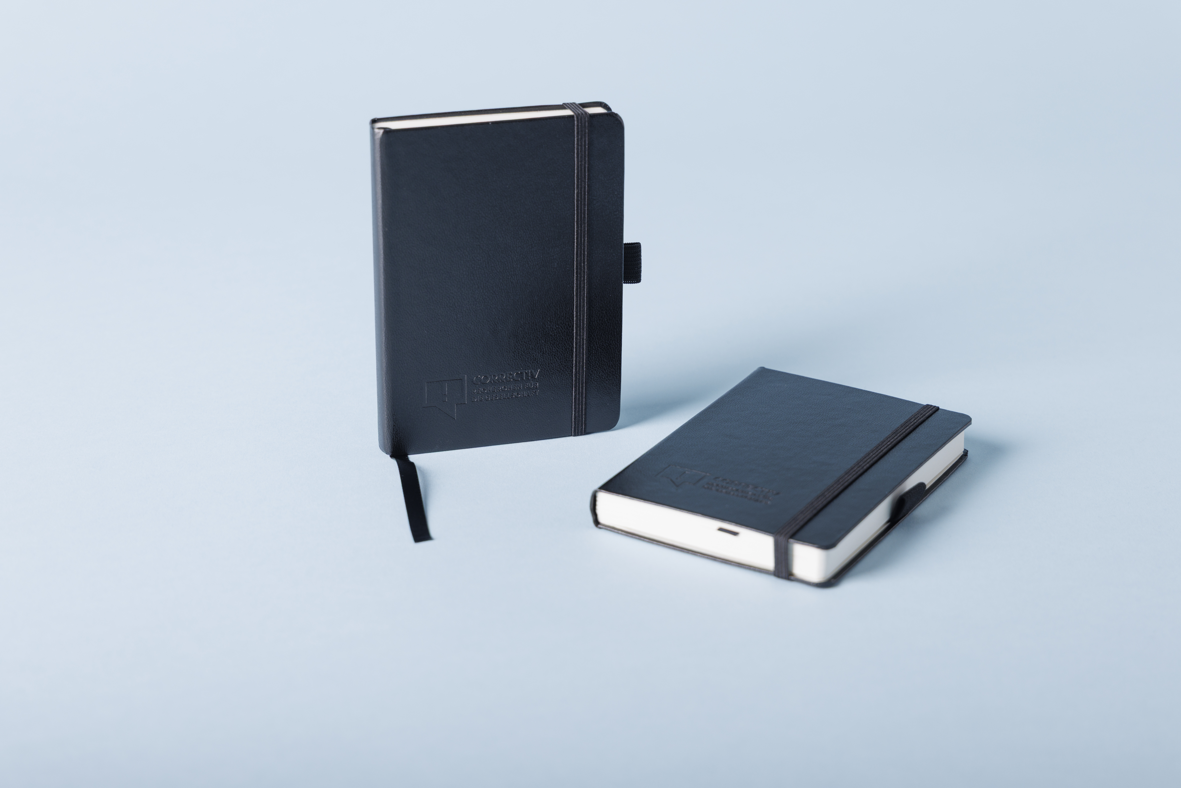 CORRECTIV-Notizbuch im Moleskine-Style